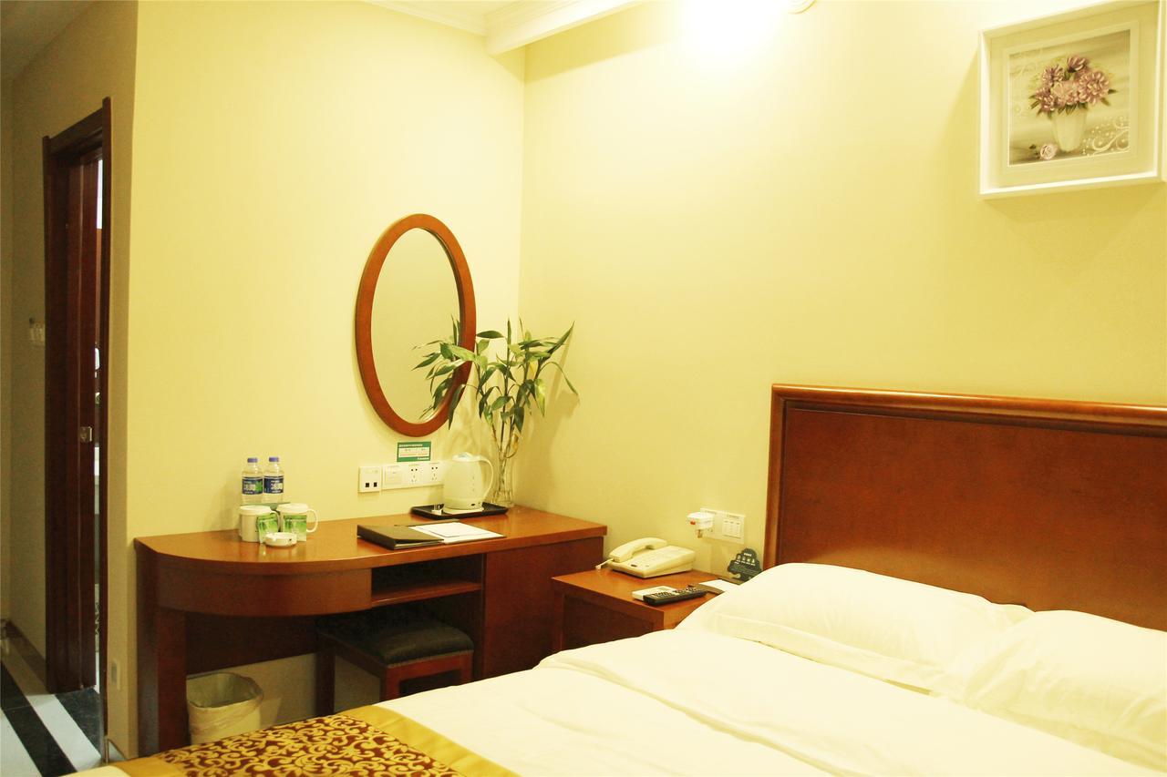 Greentree Inn High Tech Changzhi Road Subway Station Business Hotel Taiyuan  Exteriör bild